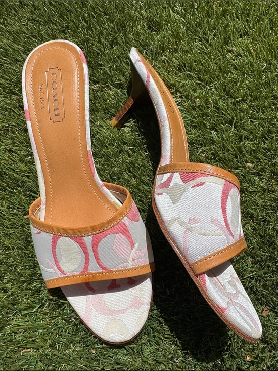 Coach Handbags - Coach y2k pink optic rare kitten heels size 8